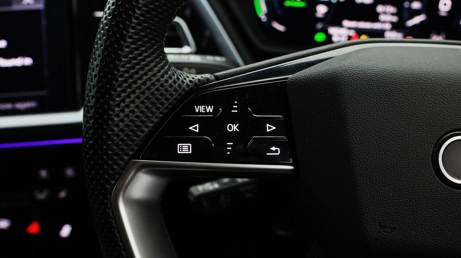 Used Audi Q4 e-tron 2023 for sale - 76473164: Photo 25