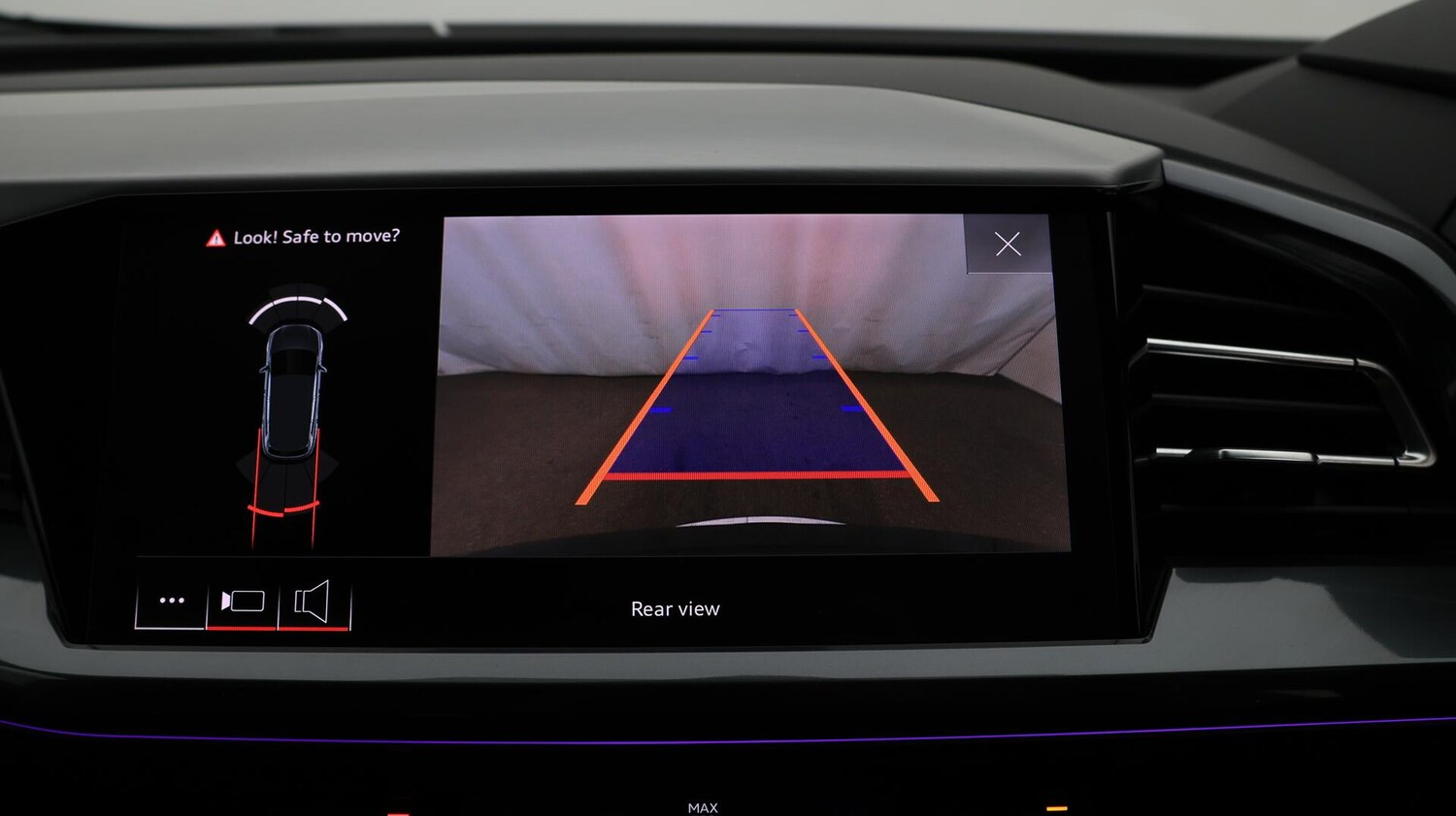 Used Audi Q4 e-tron 2023 for sale - 76473164: Photo 28