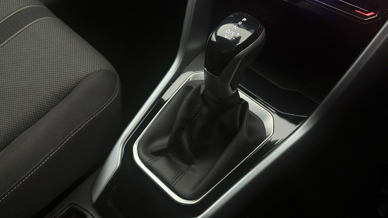 Used Volkswagen T-Roc 2022 for sale - 78223109: Photo 27