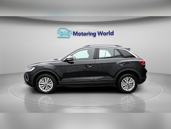 Used Volkswagen T-Roc 2022 for sale - 78223109: Photo