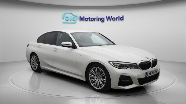 Used BMW 3 Series 2019 for sale - 76200928: Photo 2