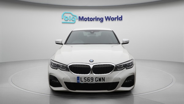 Used BMW 3 Series 2019 for sale - 76200928: Photo 3