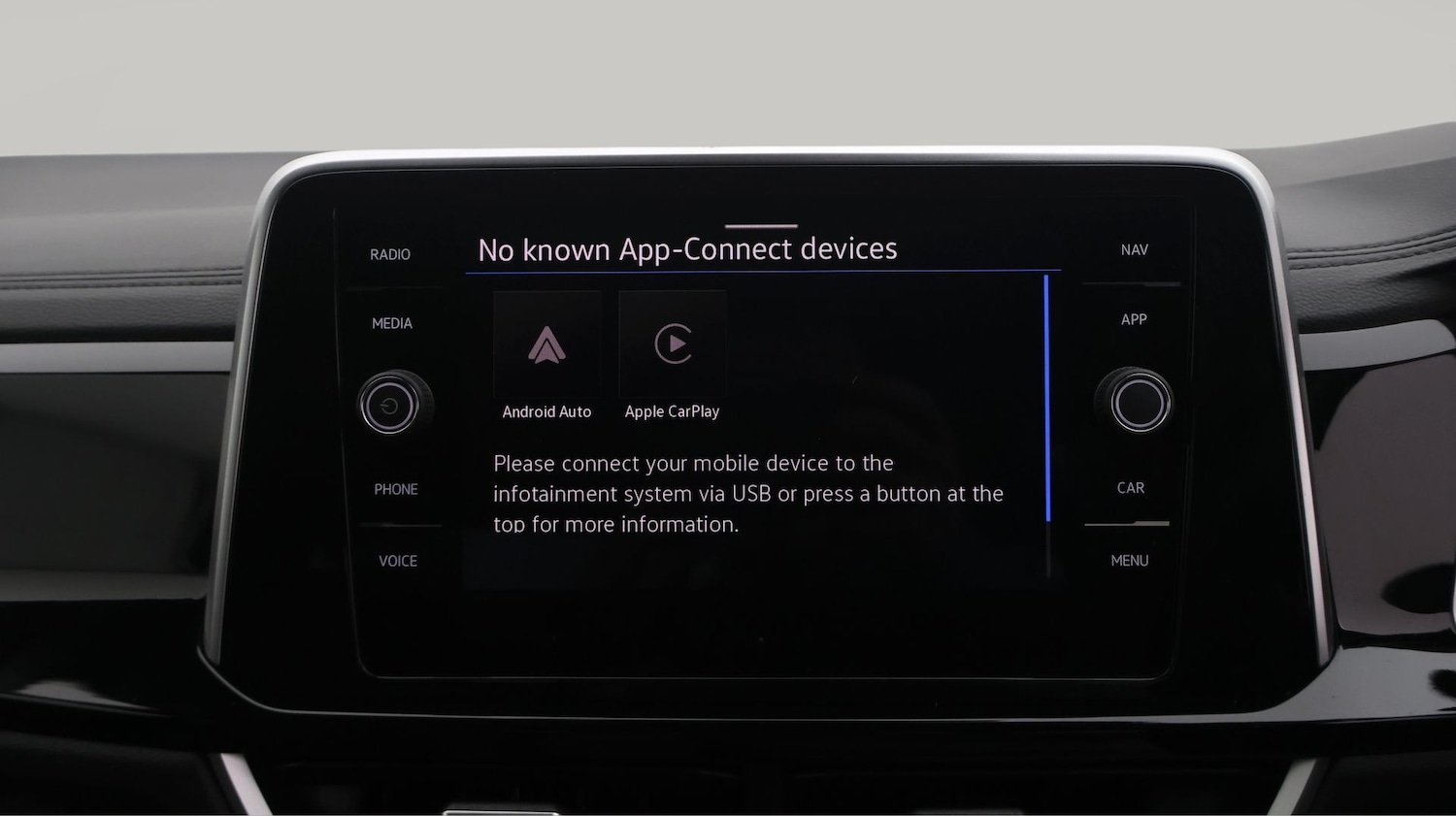 Used Volkswagen T-Roc 2024 for sale - 77337823: Photo 24