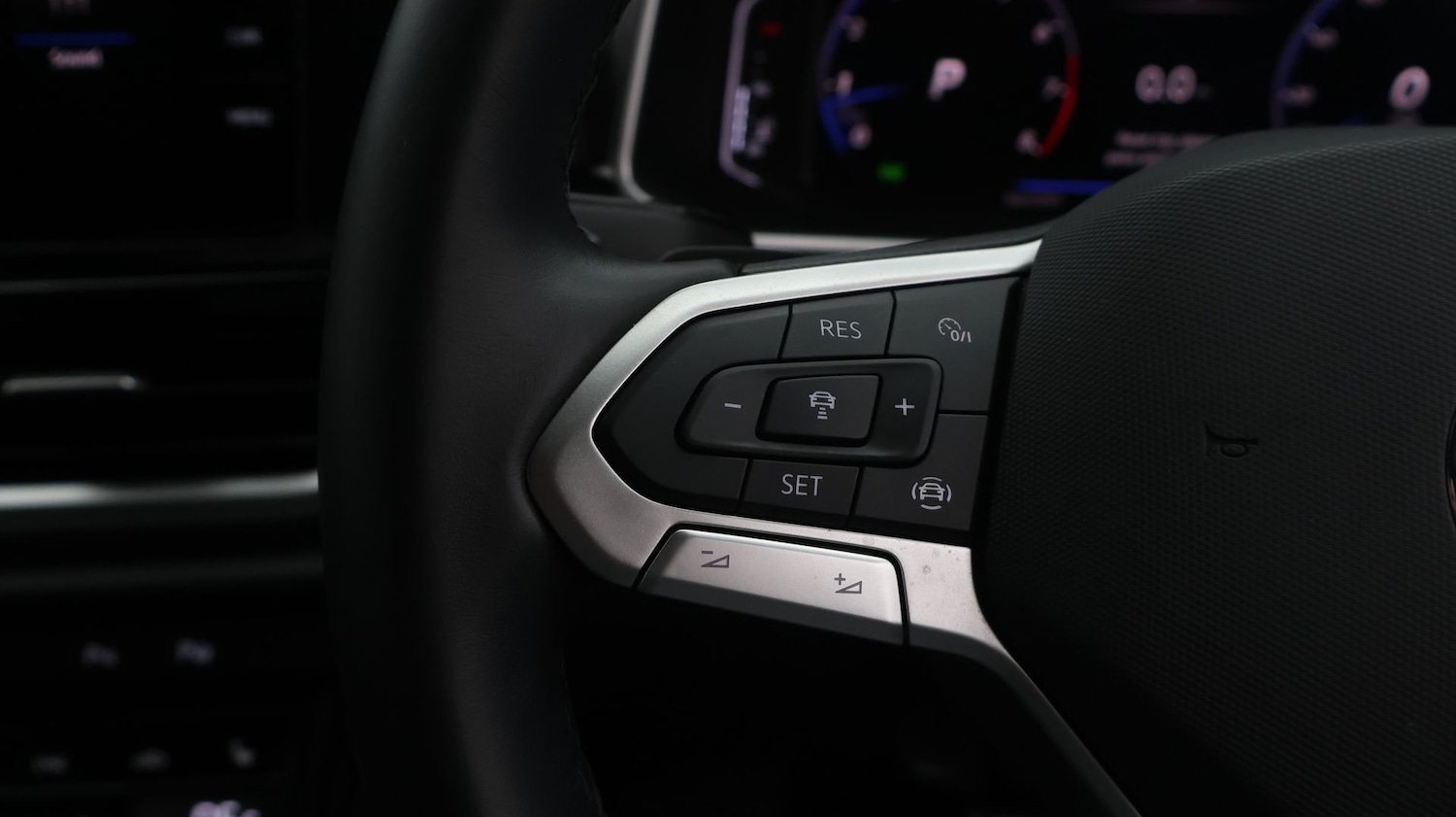 Used Volkswagen T-Roc 2024 for sale - 77337823: Photo 26