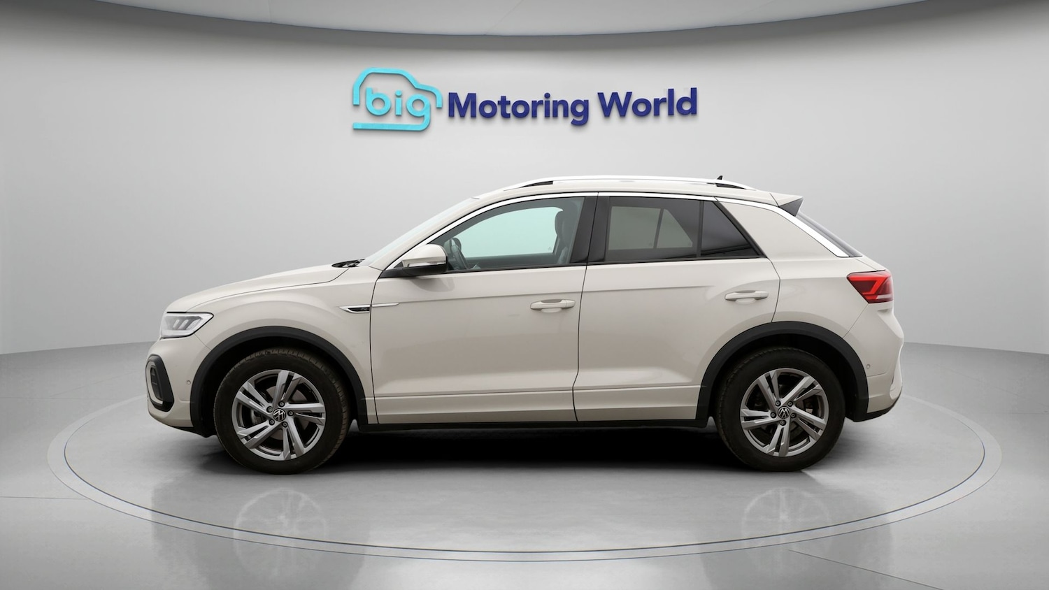 Used Volkswagen T-Roc 2024 for sale - 77337823: Photo 4