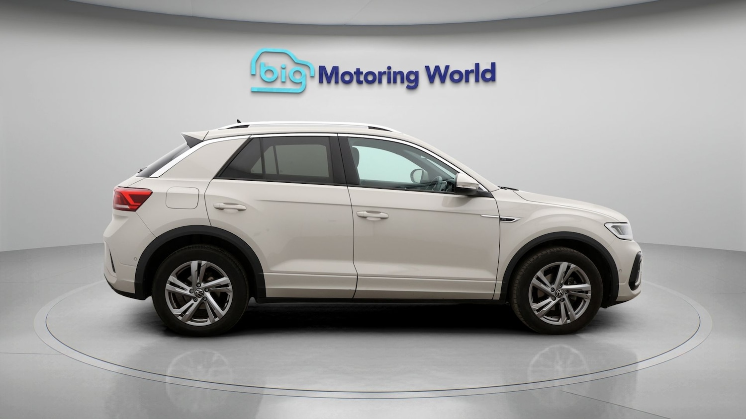 Used Volkswagen T-Roc 2024 for sale - 77337823: Photo 8