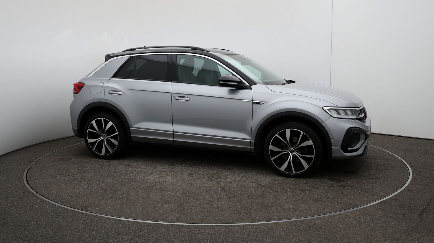 Used Volkswagen T-Roc for sale - 76811223: Photo 40