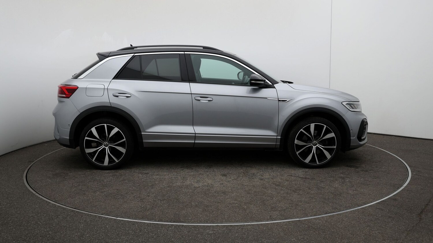 Used Volkswagen T-Roc for sale - 76811223: Photo 43
