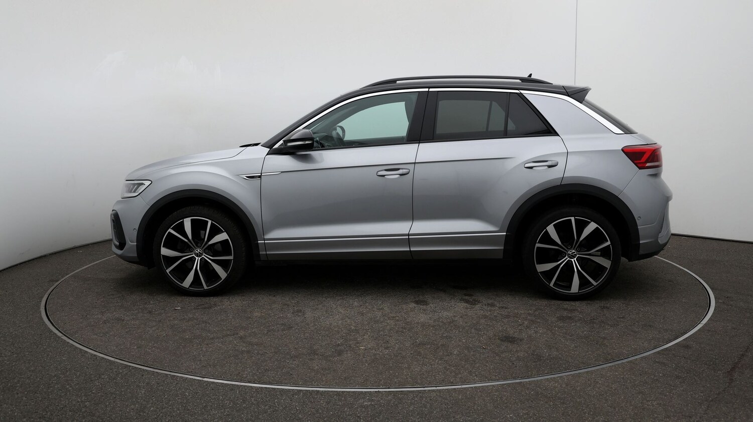 Used Volkswagen T-Roc for sale - 76811223: Photo 58