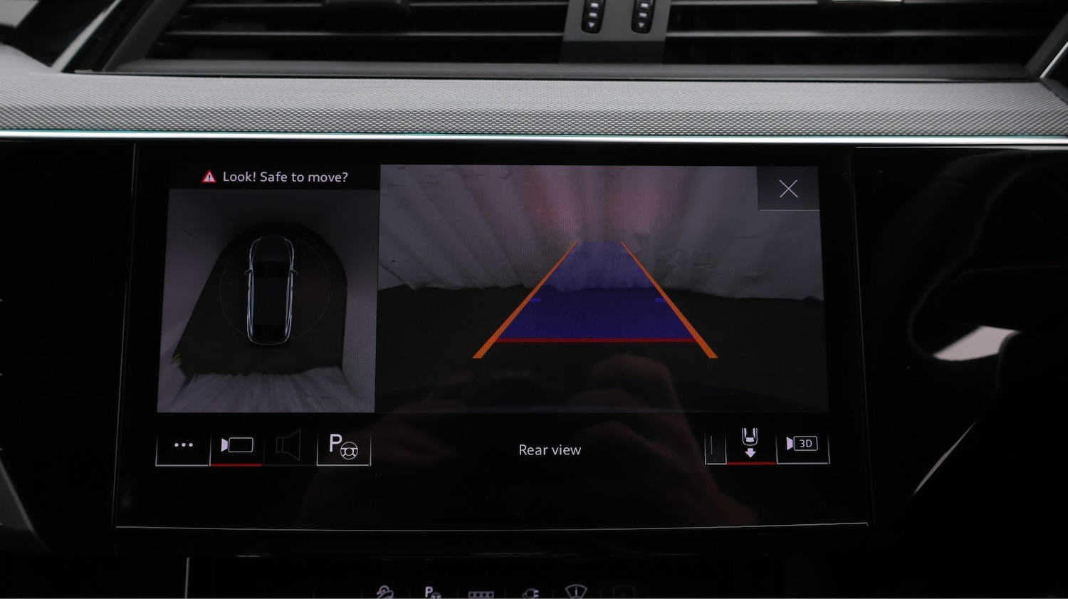 Used Audi Q8 2023 for sale - 78083893: Photo 24