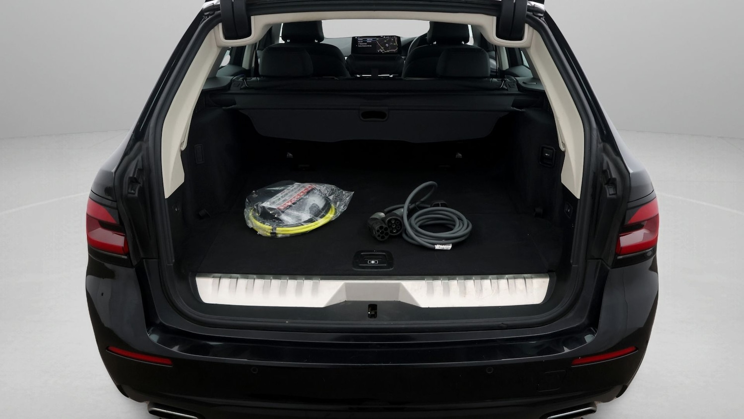 Used BMW 5 Series 2021 for sale - 77590522: Photo 17