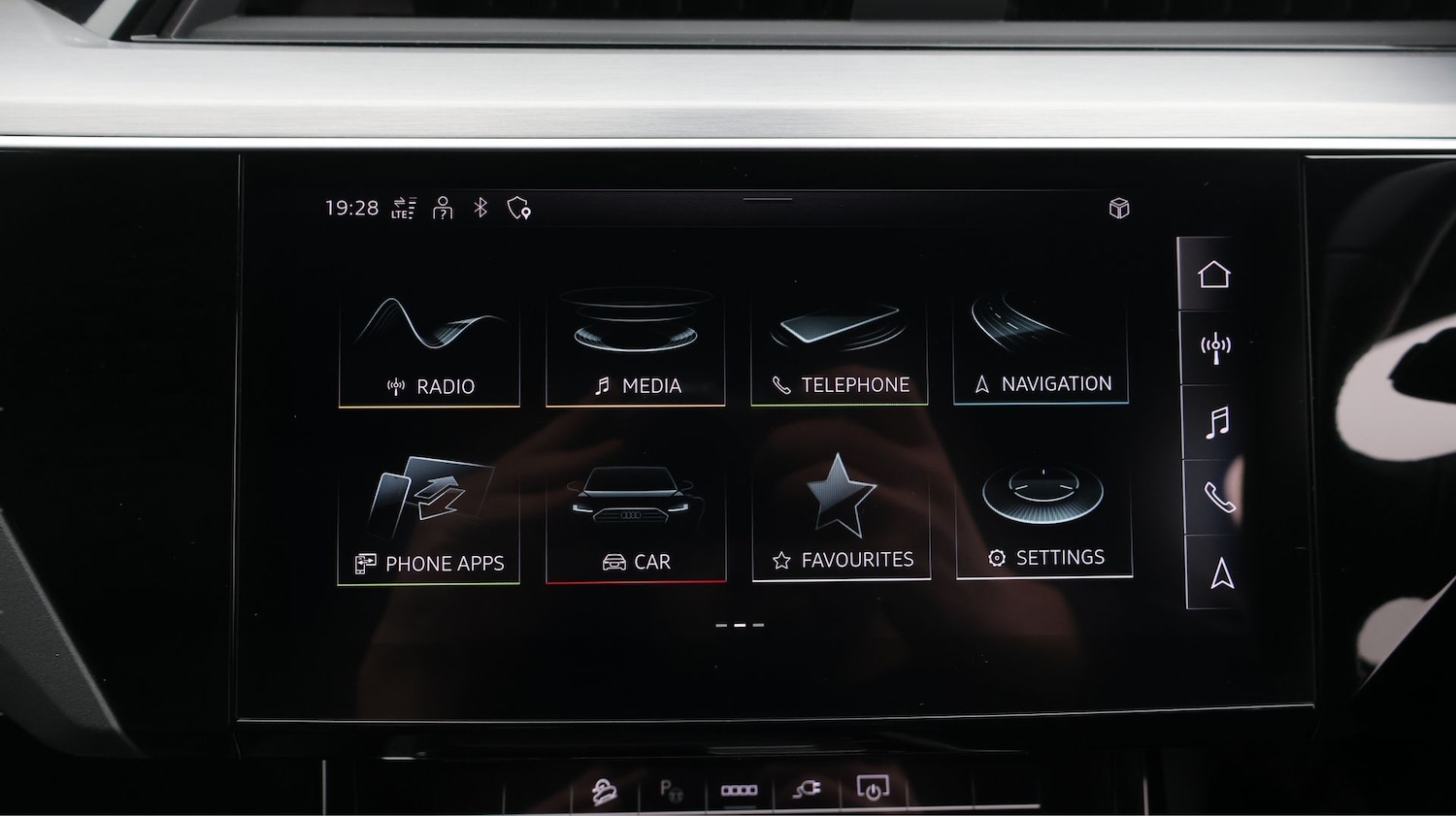 Used Audi e-tron 2022 for sale - 77260704: Photo 11