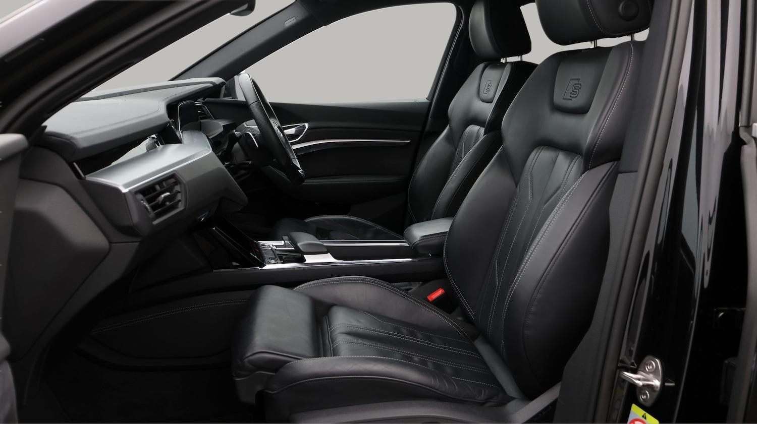 Used Audi e-tron 2022 for sale - 77260704: Photo 14