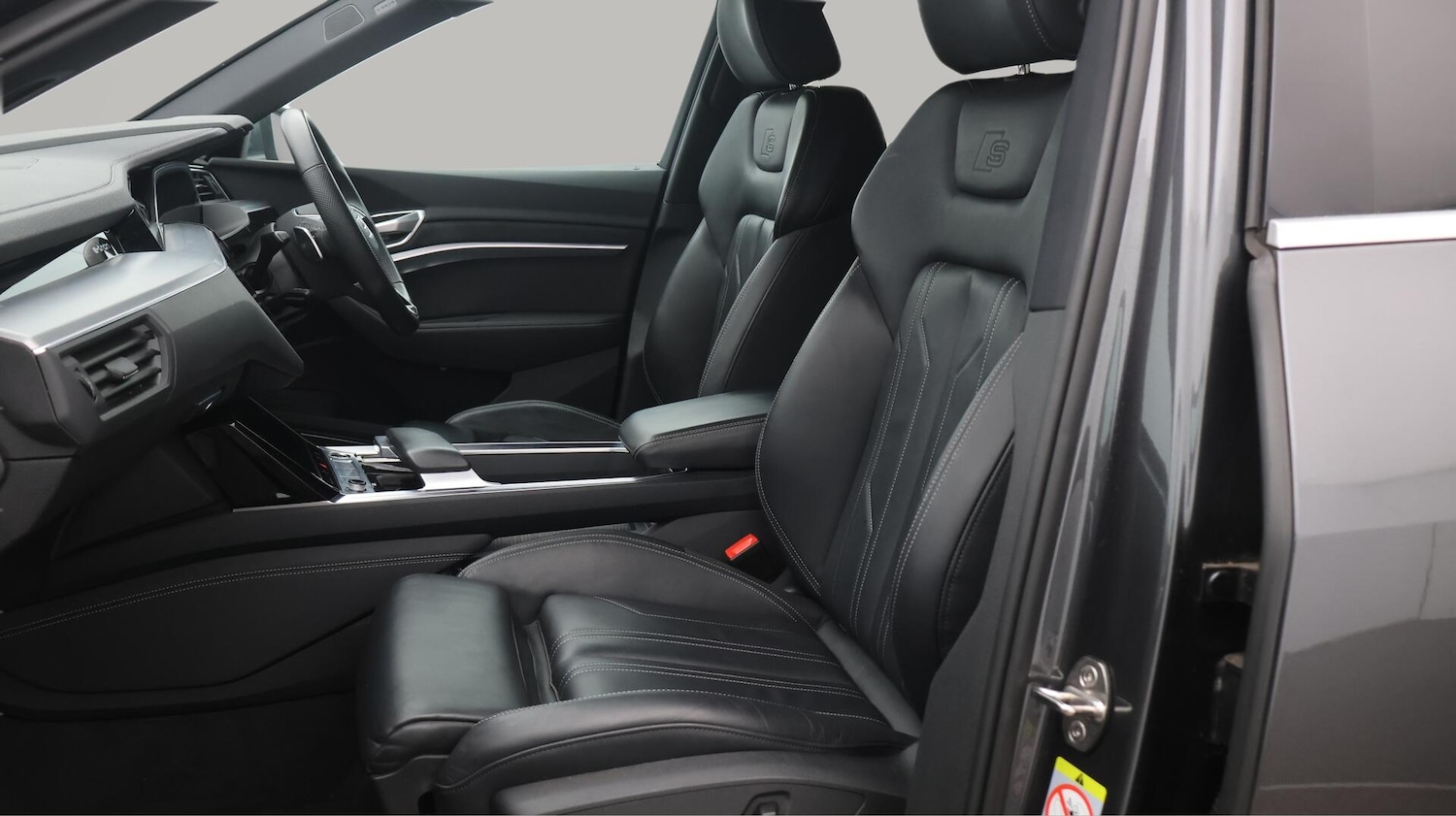 Used Audi e-tron 2022 for sale - 76613296: Photo 15