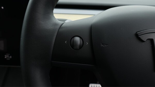 Used Tesla Model Y 2023 for sale - 76295496: Photo 26