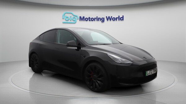 Used Tesla Model Y 2023 for sale - 76295496: Photo 2
