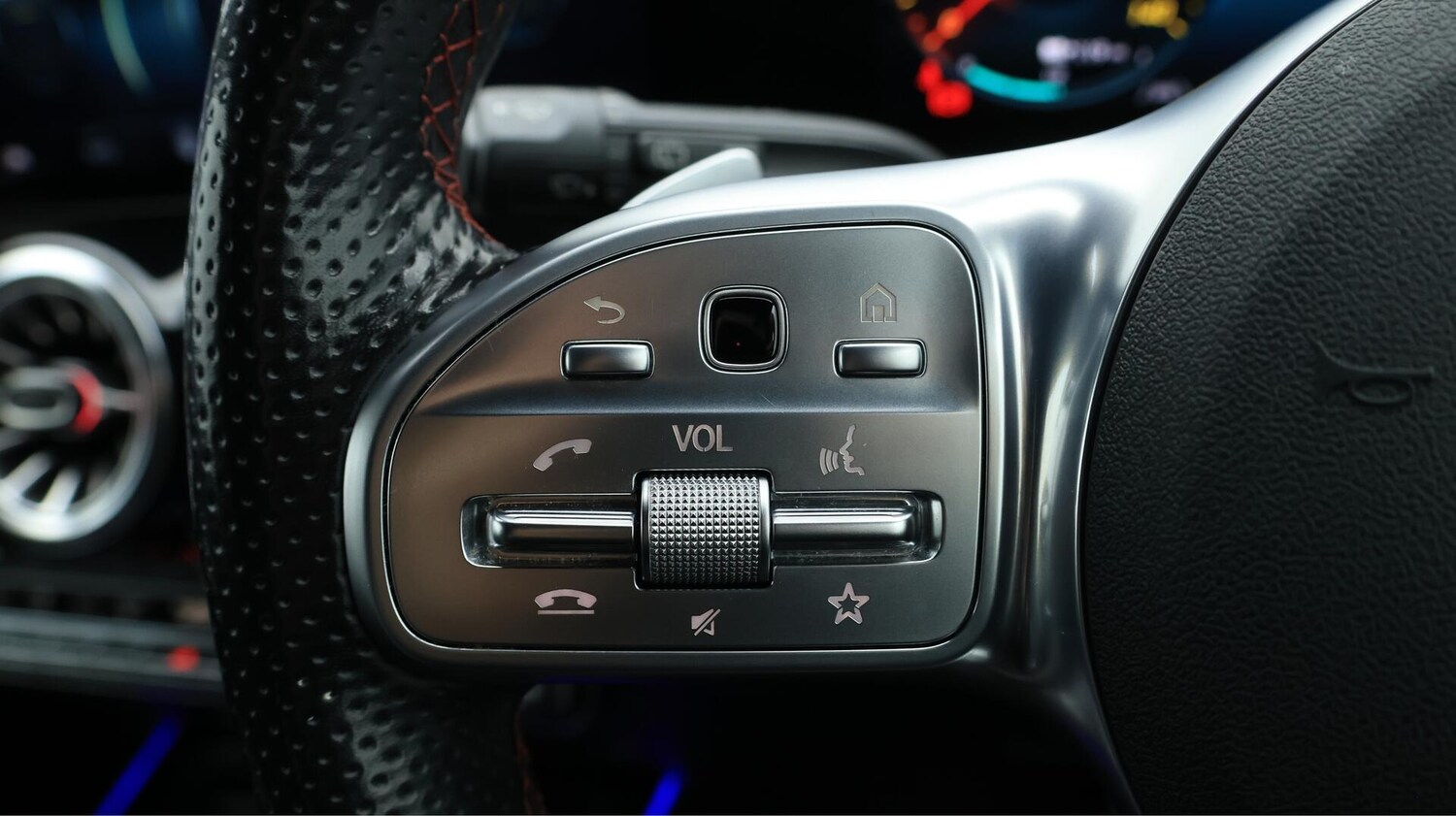 Used Mercedes-Benz EQA 2021 for sale - 76522265: Photo 25