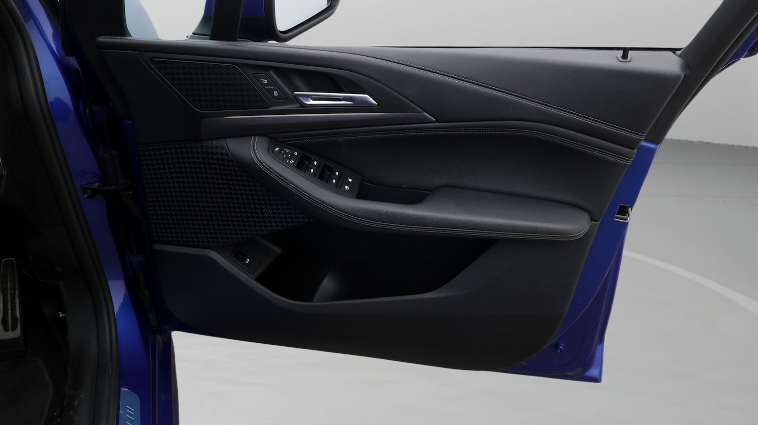 Used BMW 2 Series 2023 for sale - 77603941: Photo 15