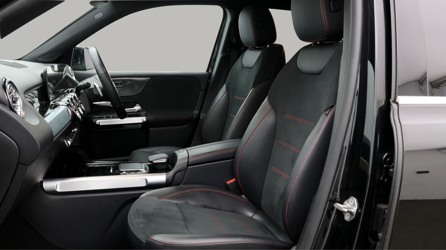 Used Mercedes-Benz GLB 2023 for sale - 77247517: Photo 14