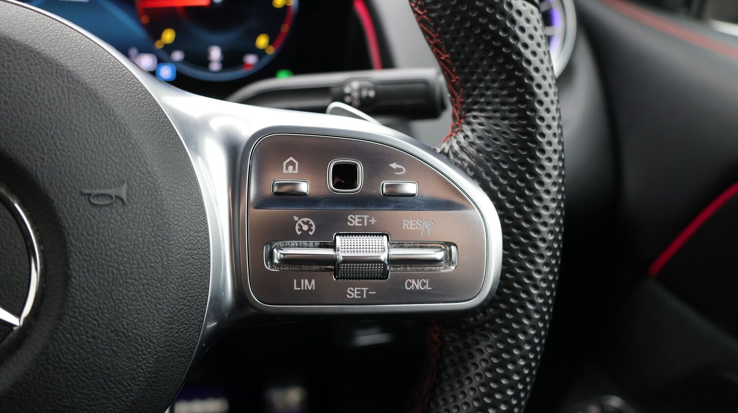 Used Mercedes-Benz GLB 2023 for sale - 77247517: Photo 26