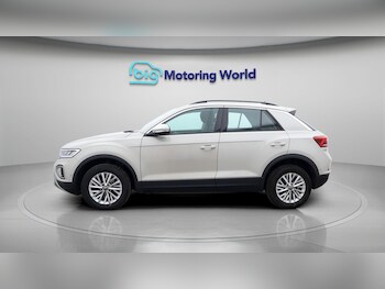 Used Volkswagen T-Roc 2024 for sale - 77355053: Photo