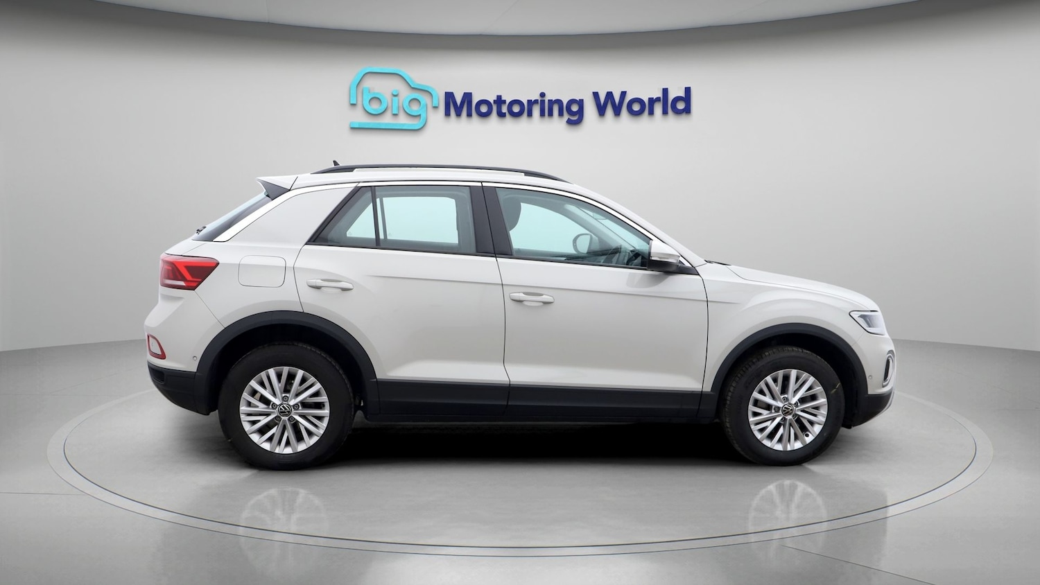 Used Volkswagen T-Roc 2024 for sale - 77355053: Photo 8