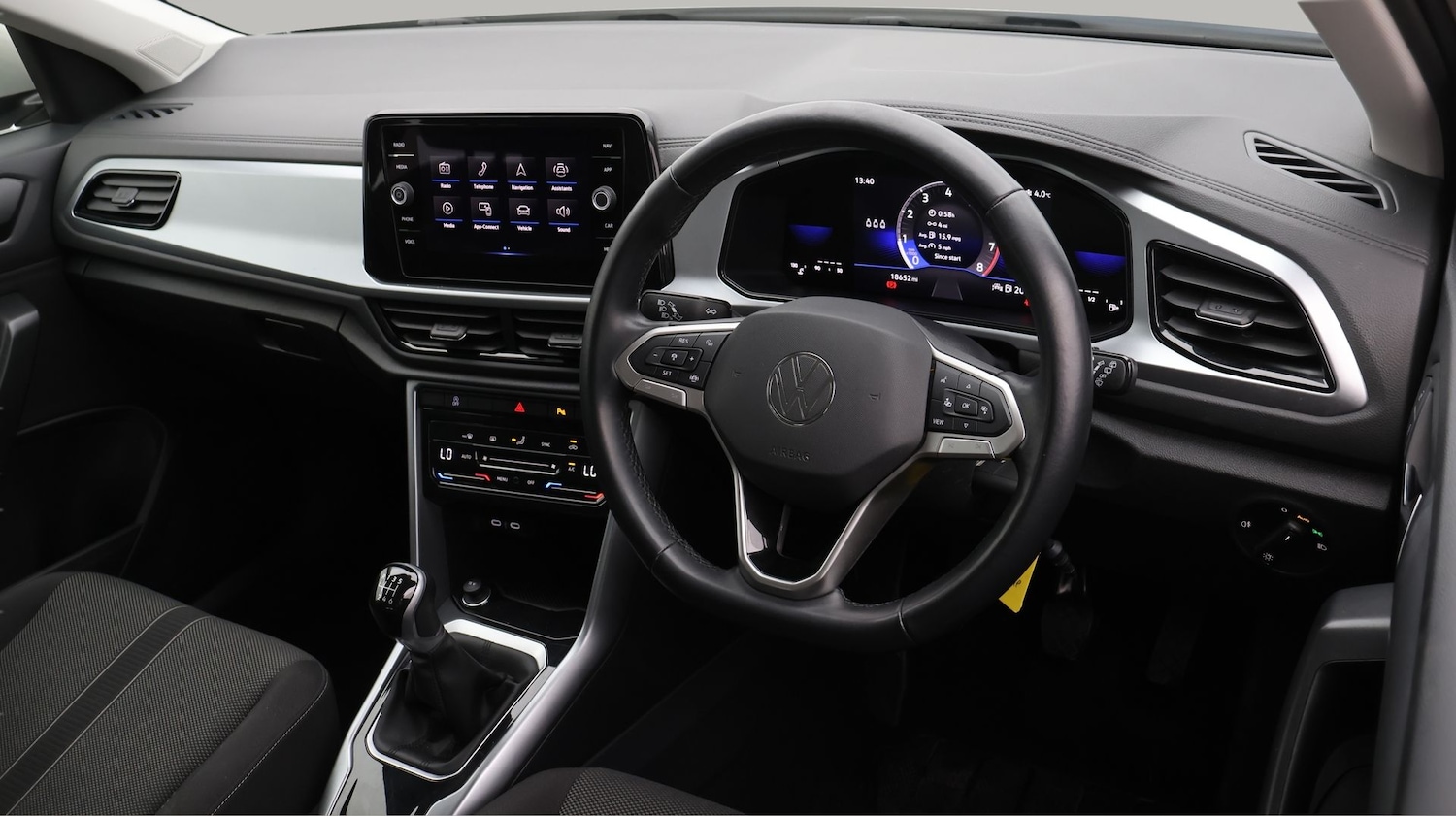 Used Volkswagen T-Roc 2024 for sale - 77355053: Photo 9