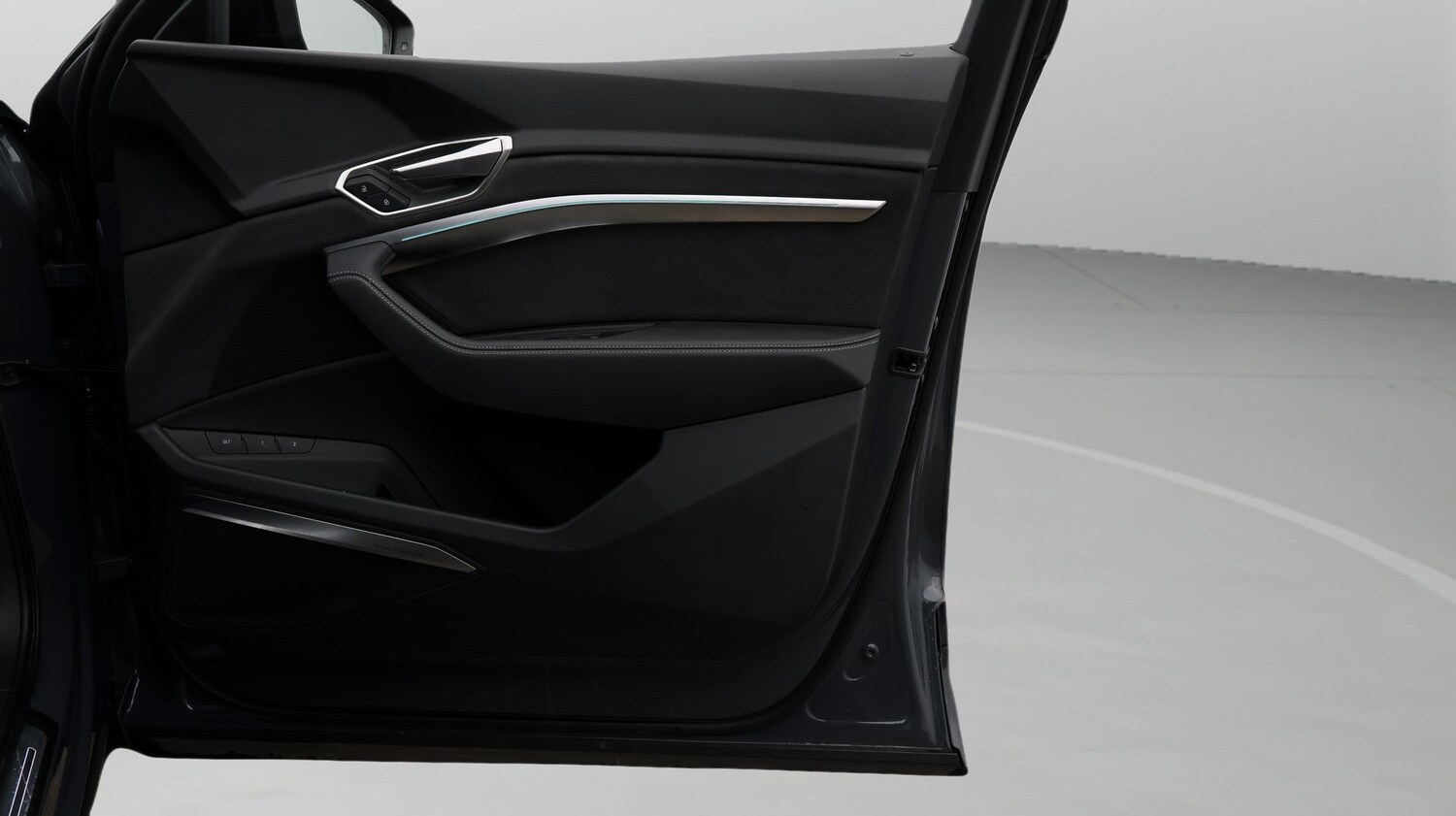 Used Audi Q8 2023 for sale - 77931440: Photo 15