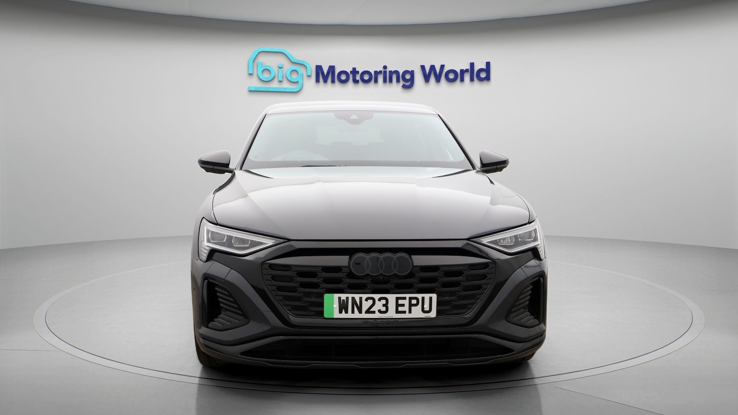 Used Audi Q8 2023 for sale - 77931440: Photo 2