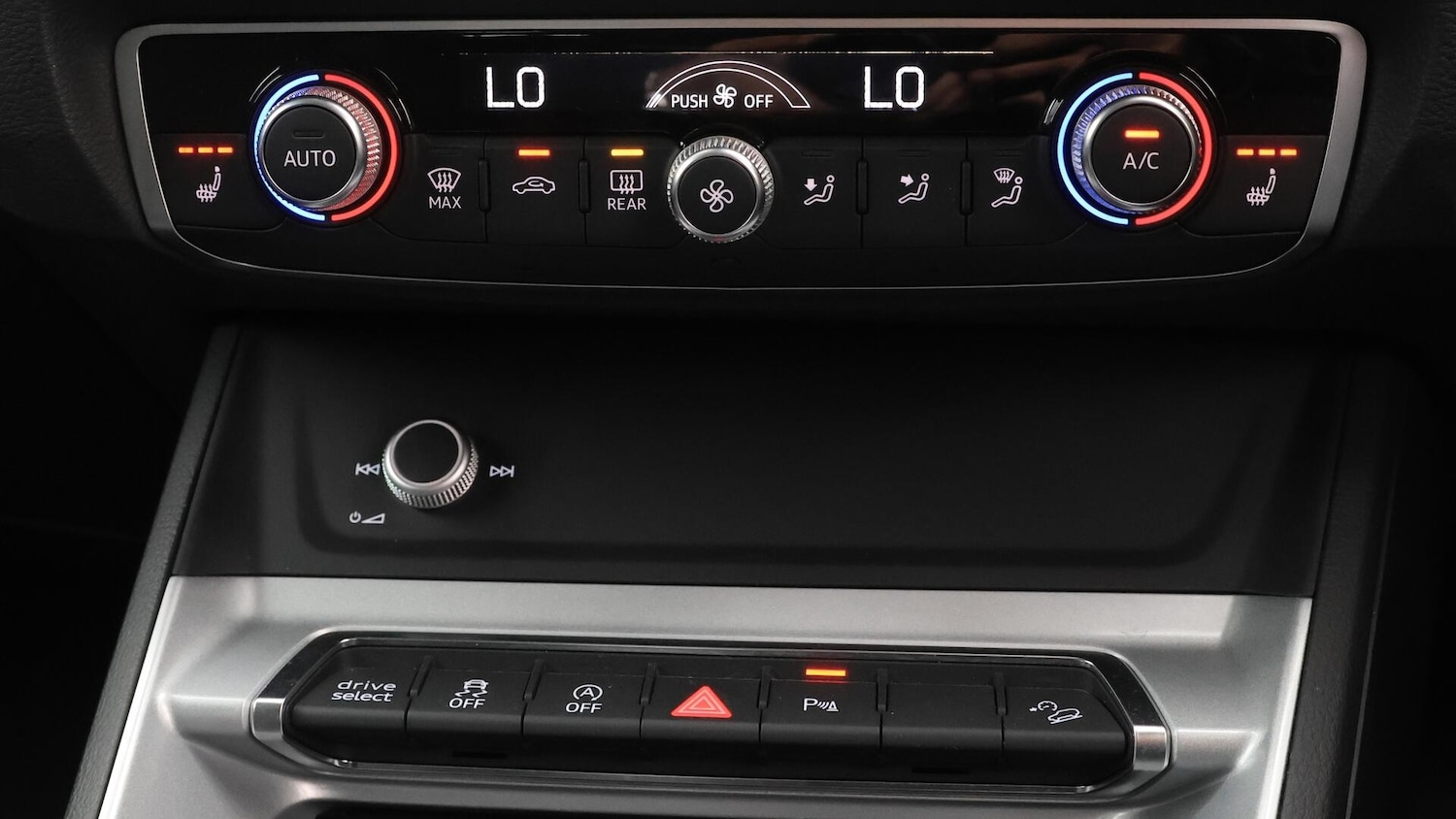 Used Audi Q3 for sale - 76512618: Photo 13