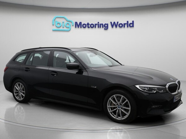 Used BMW 3 Series 2021 for sale - 76200963: Photo 1