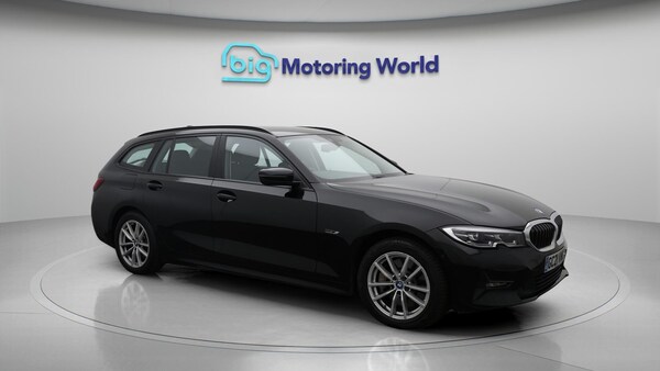 Used BMW 3 Series 2021 for sale - 76200963: Photo 2