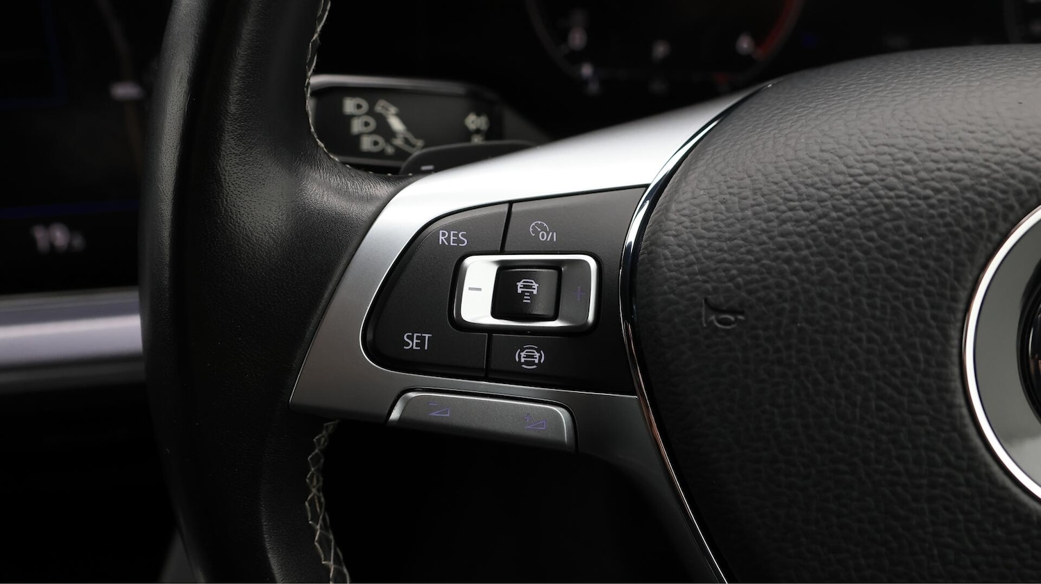 Used Volkswagen Touareg 2019 for sale - 76485947: Photo 25