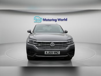Used Volkswagen Touareg 2019 for sale - 76485947: Photo