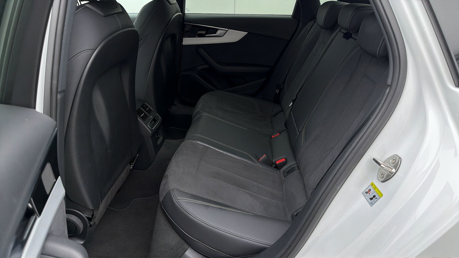 Used Audi A4 2023 for sale - 77776489: Photo 15