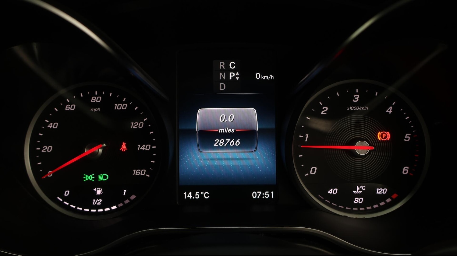 Used Mercedes-Benz V-Class 2023 for sale - 76424177: Photo 11