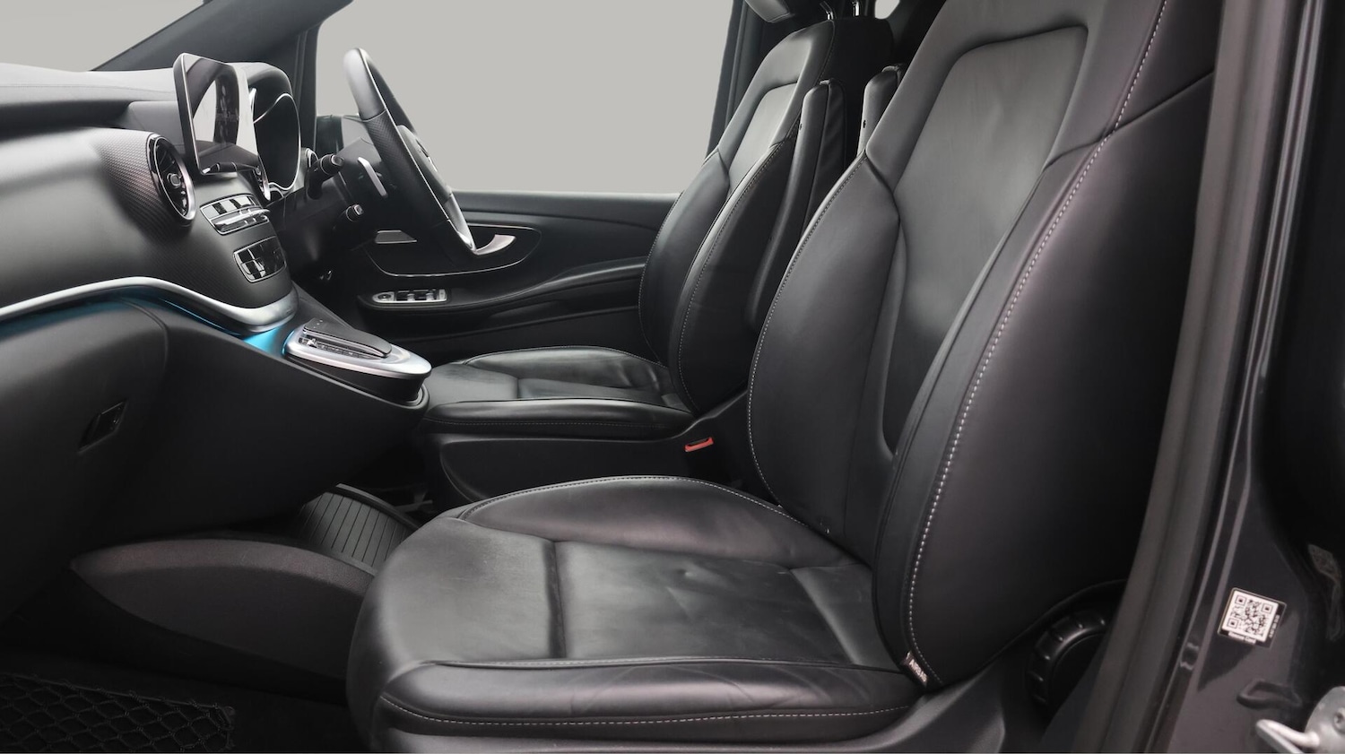 Used Mercedes-Benz V-Class 2023 for sale - 76424177: Photo 15