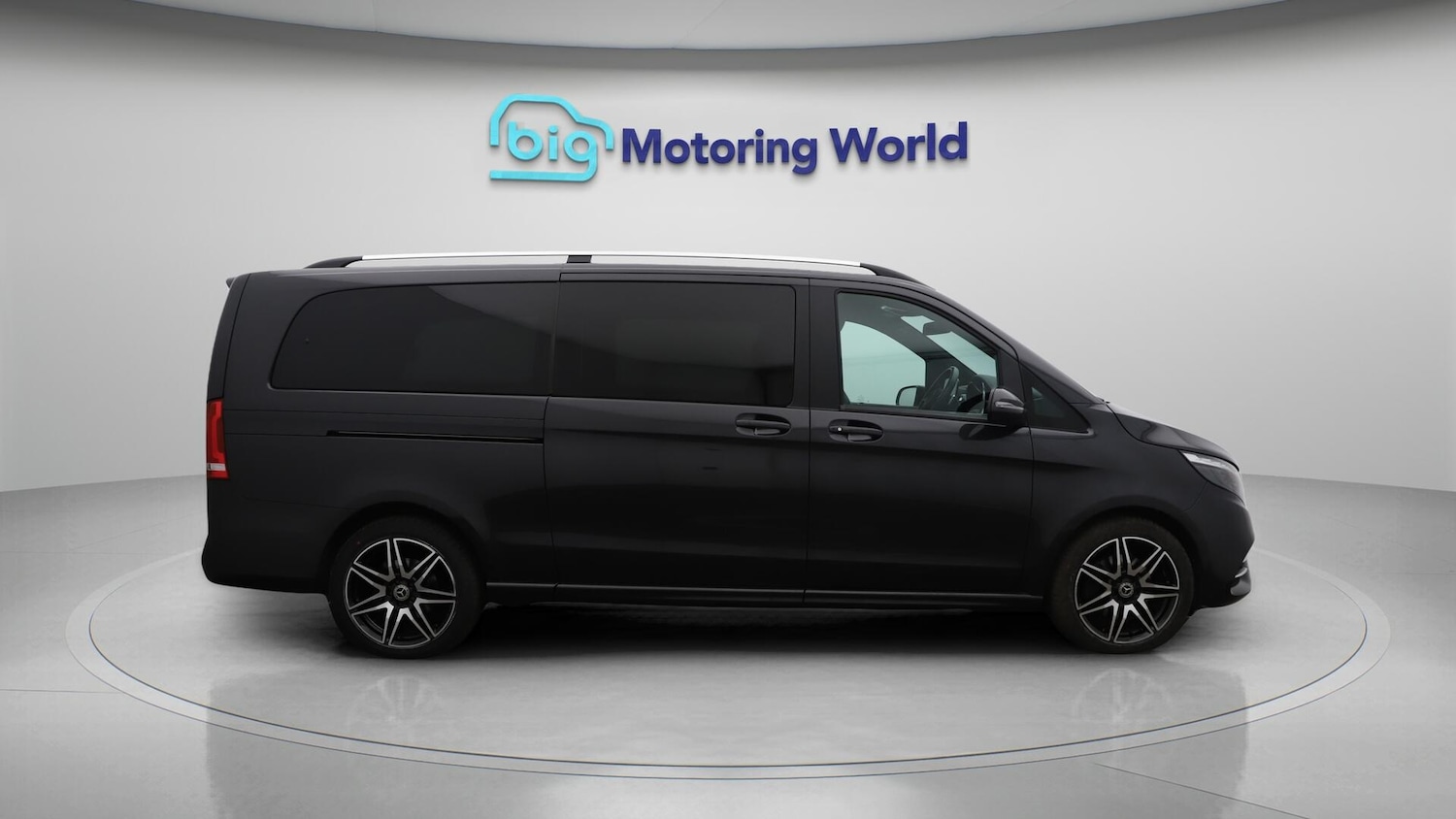 Used Mercedes-Benz V-Class 2023 for sale - 76424177: Photo 9