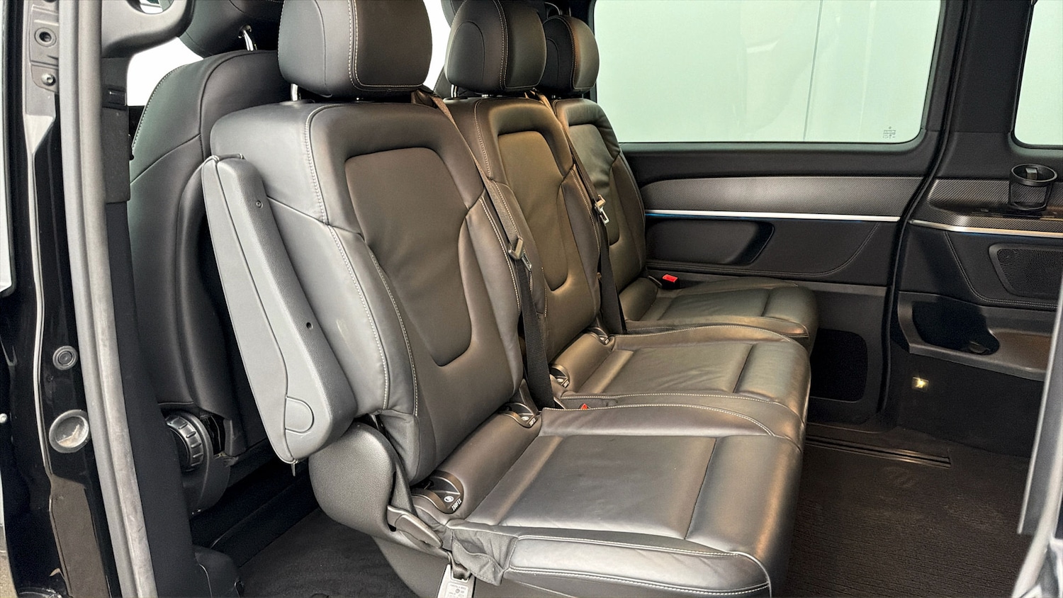 Used Mercedes-Benz V-Class 2023 for sale - 78027589: Photo 15