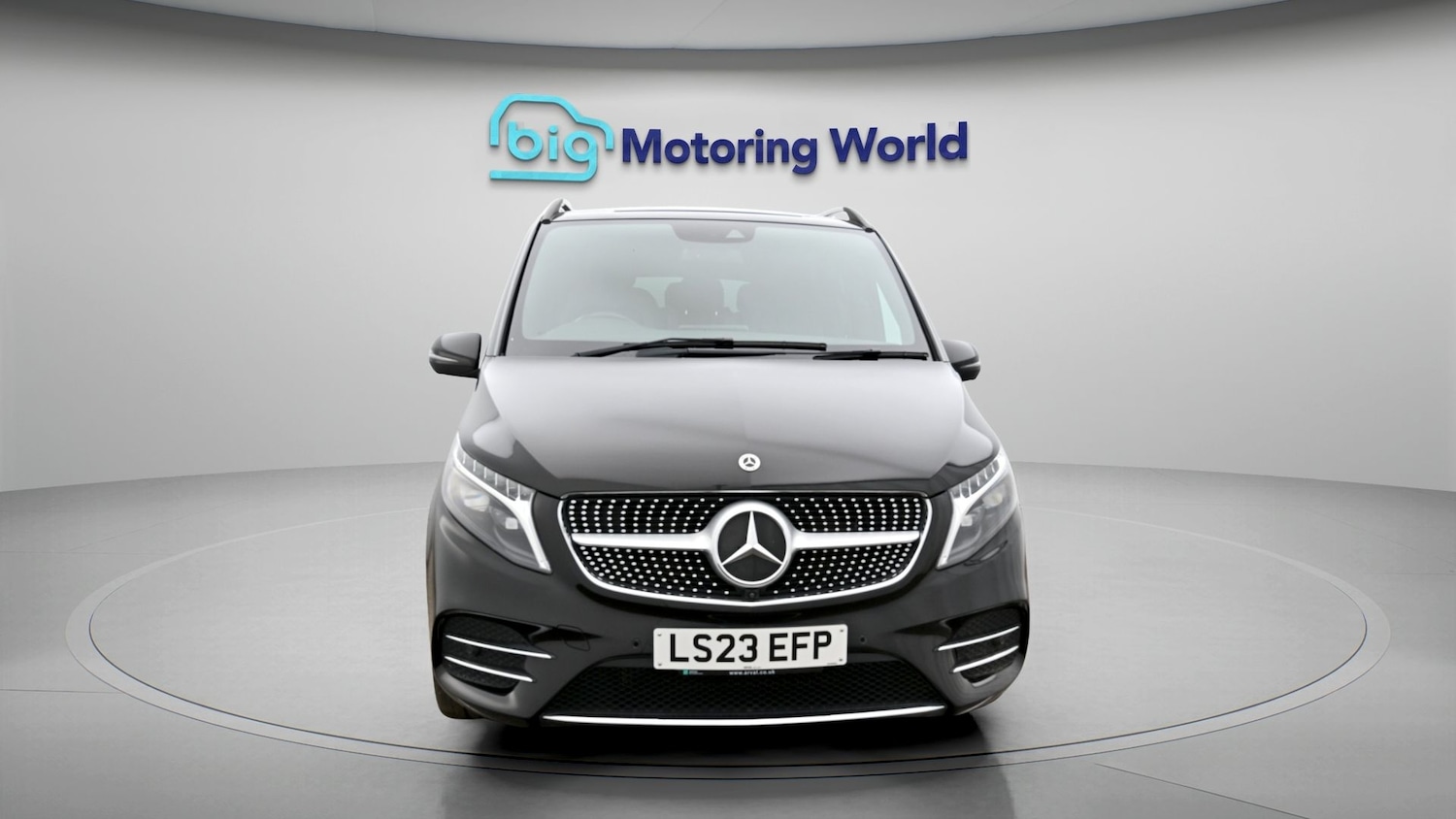 Used Mercedes-Benz V-Class 2023 for sale - 78027589: Photo 2