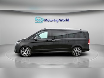 Used Mercedes-Benz V-Class 2023 for sale - 78027589: Photo