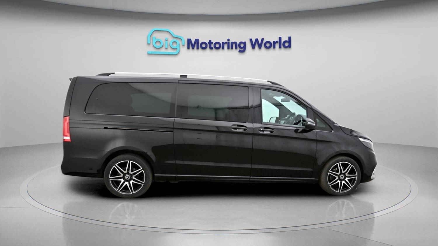 Used Mercedes-Benz V-Class 2023 for sale - 78027589: Photo 8