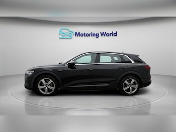 Used Audi e-tron 2021 for sale - 77700959: Photo