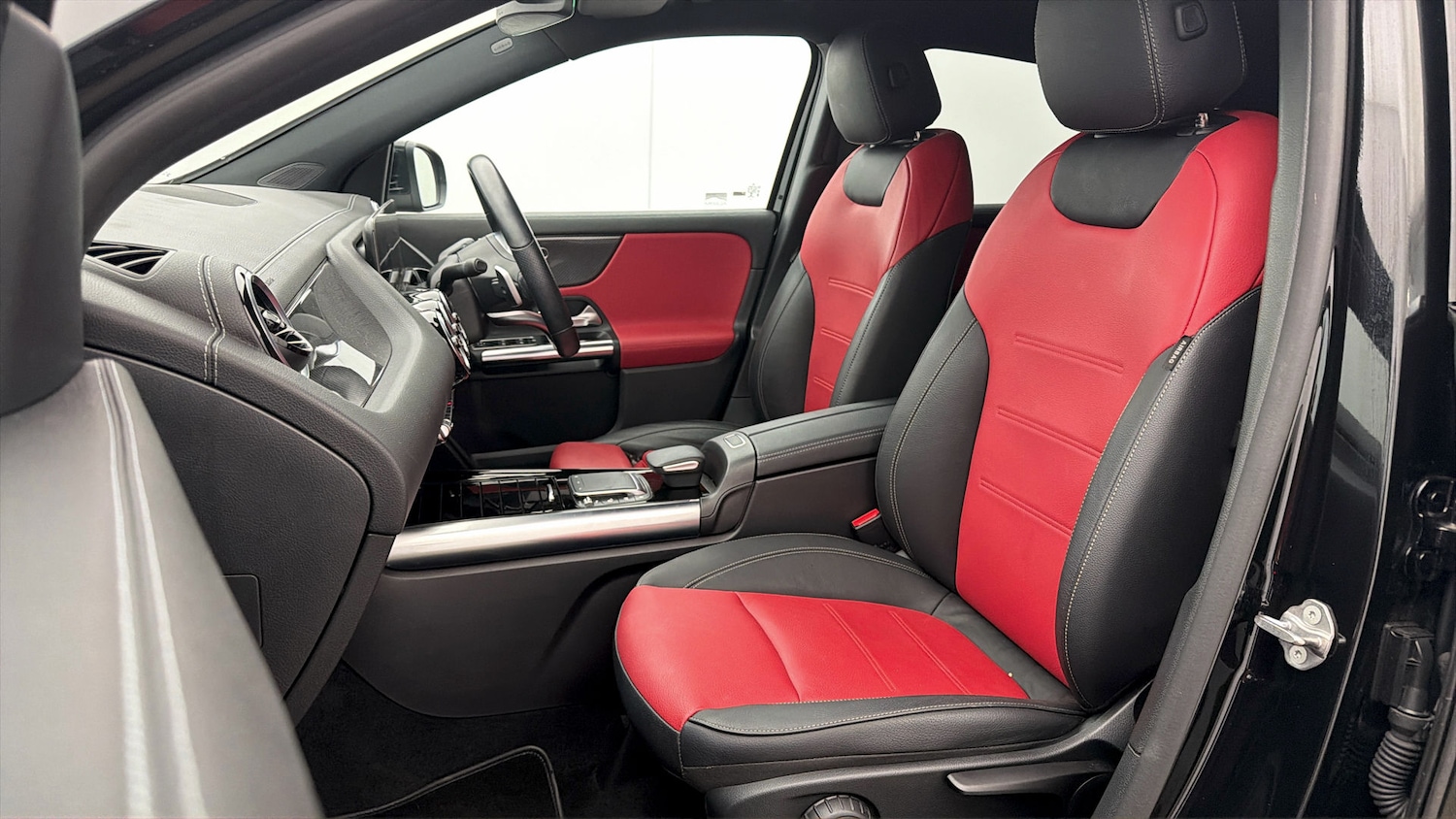 Used Mercedes-Benz GLA 2023 for sale - 77921477: Photo 13