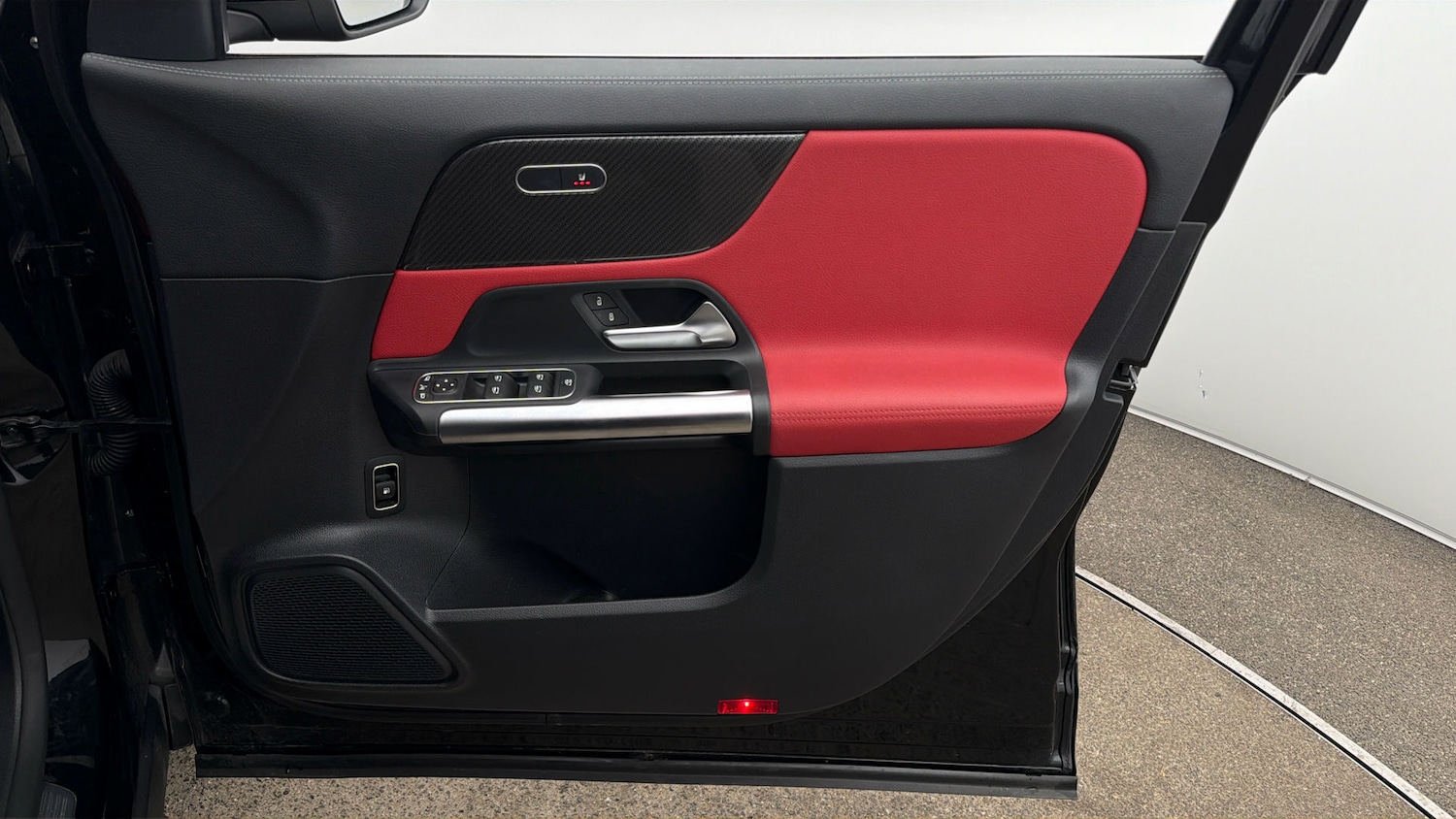 Used Mercedes-Benz GLA 2023 for sale - 77921477: Photo 14