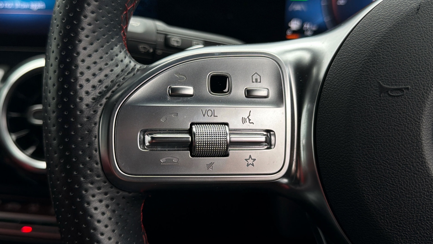 Used Mercedes-Benz GLA 2023 for sale - 77921477: Photo 22