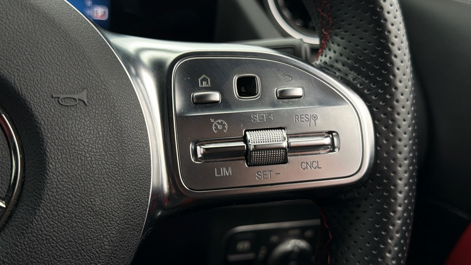 Used Mercedes-Benz GLA 2023 for sale - 77921477: Photo 23