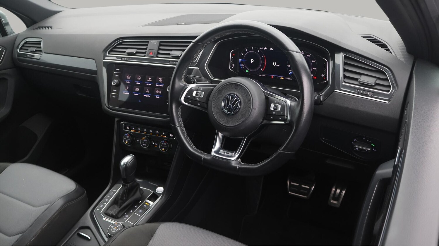 Used Volkswagen Tiguan 2020 for sale - 76349360: Photo 10