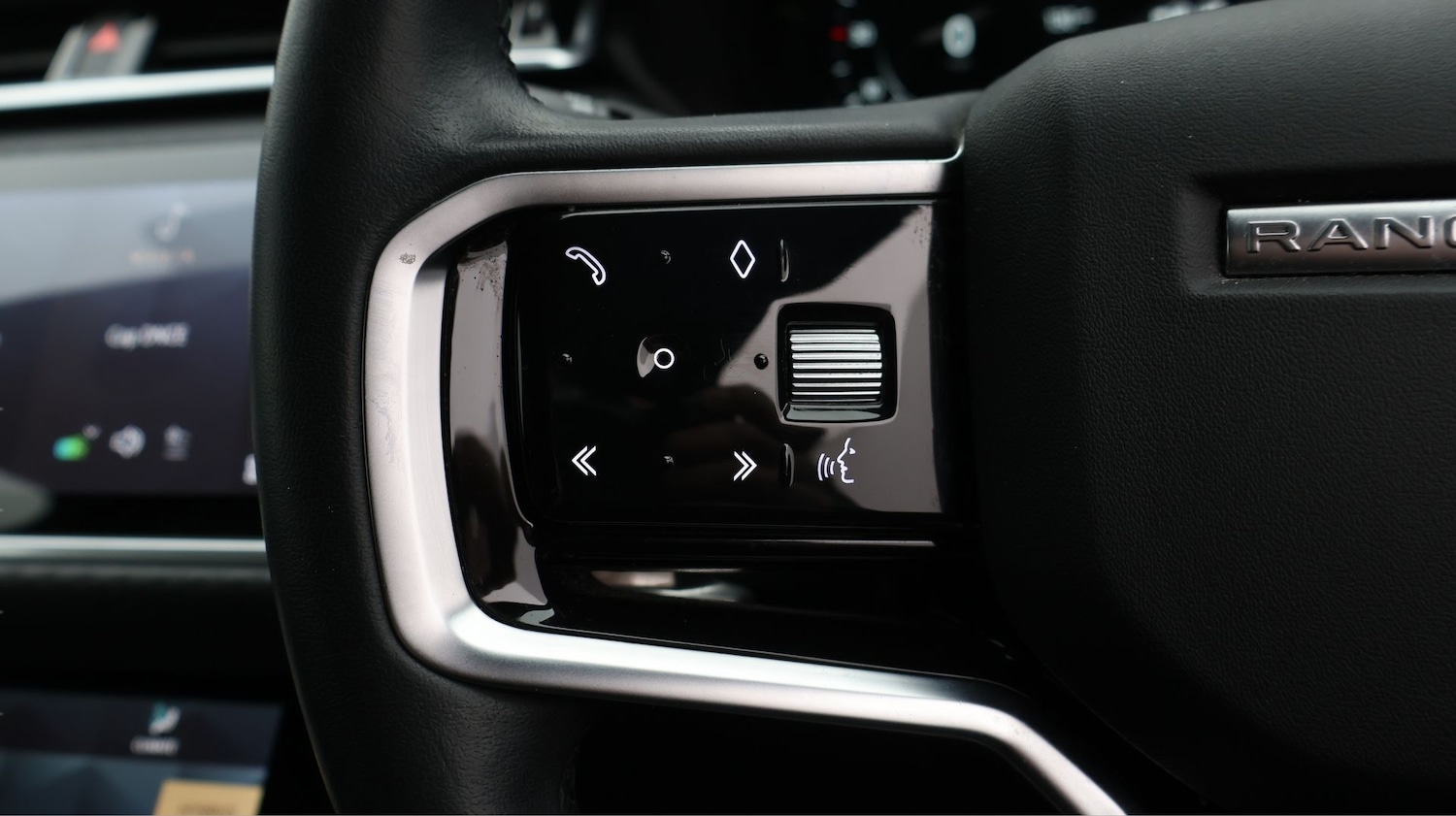 Used Land Rover Range Rover Velar 2023 for sale - 77619289: Photo 21