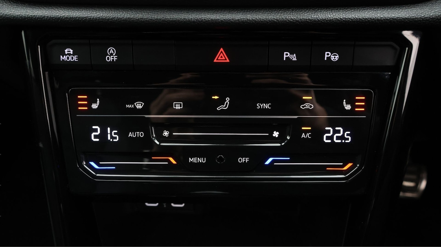 Used Volkswagen T-Roc 2023 for sale - 77616919: Photo 12